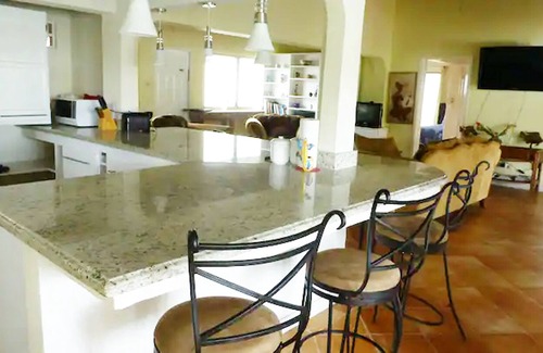 Apple Hall Apartment | Coral Villa, Pool, Ocean Views, Beach & Sea