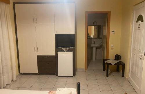 Menidion House | Corali