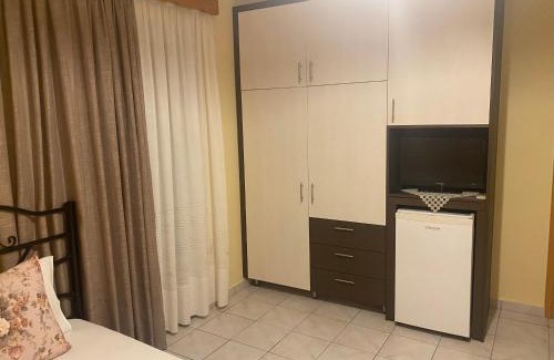 Menidion House | Corali