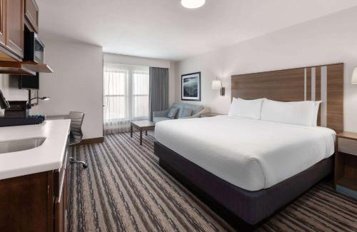 Snowshoe Hotel | Corduroy Inn and Lodge, Trademark Collection by Wyndham