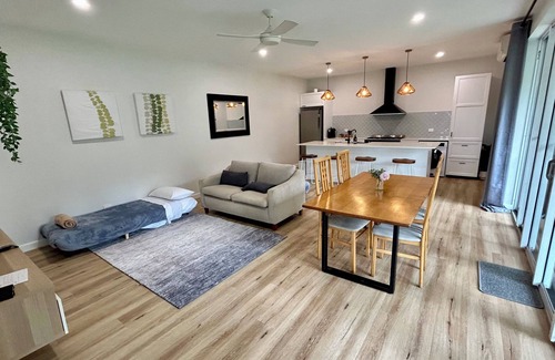 Wallsend Apartment | "Coriden" secluded apartment nestled in the bush