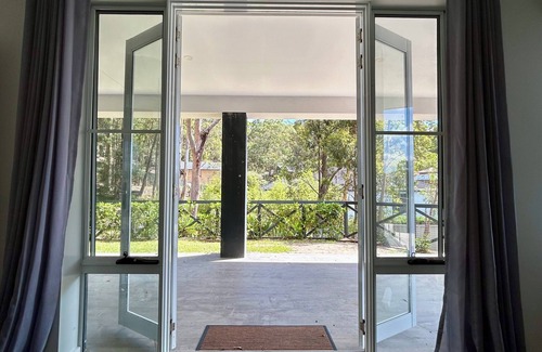 Wallsend Apartment | "Coriden" secluded apartment nestled in the bush