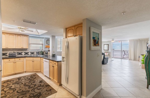 Madeira Beach Condo | Corner Unit Directly Overlooking the Beautiful Gulf of Mexico