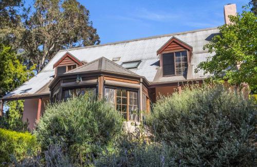 Merimbula House | Cornwall Cottage