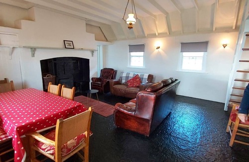 Killinaboy Cottage | Corofin Lake Cottage No 2 - a two story that sleeps 8 guests in 4 bedrooms
