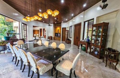 Coron House | CORON RIVERSIDE Guesthouse