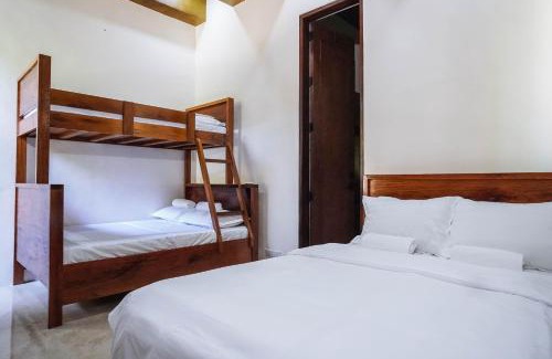Coron House | CORON RIVERSIDE Guesthouse