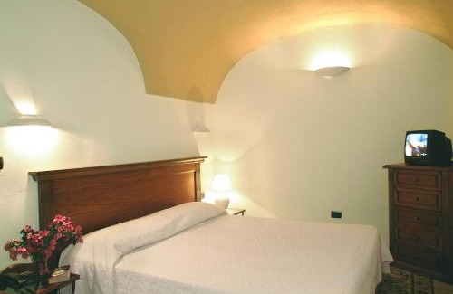 Bosa Historic Centre Hotel | Corte Fiorita Albergo Diffuso