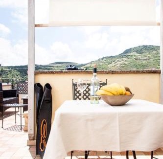 Bosa Historic Centre Hotel | Corte Fiorita Albergo Diffuso