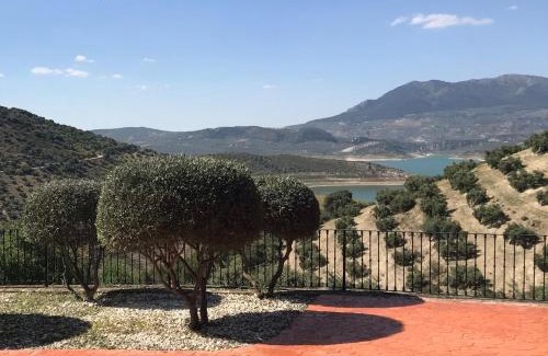 Iznajar Villa | Cortijo Rocas Altas