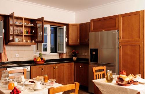 Almodovar e Graca dos Padroes Villa | Corvos e Cadavais