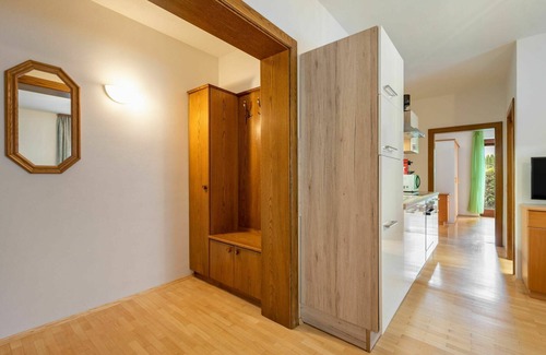 Unterburg am Klopeiner See Apartment | Cosy apartment for 4 guests with WIFI, TV, terrace and pets allowed