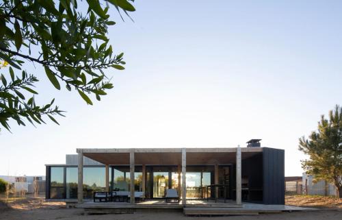 Pinamar House | Costa Esmeralda para 8 frente al Golf! Ecuestre