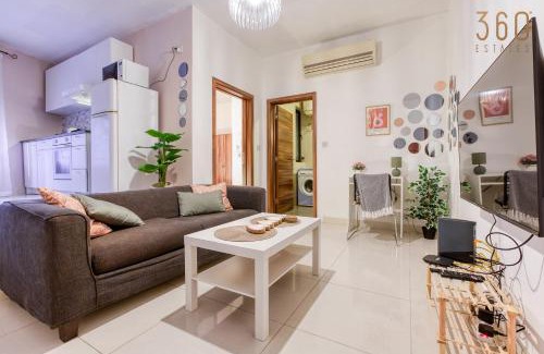 Ta' Giorni Apartment | Cosy 1BR home in the heart of St.Julians w/WIFI by 360 Estates
