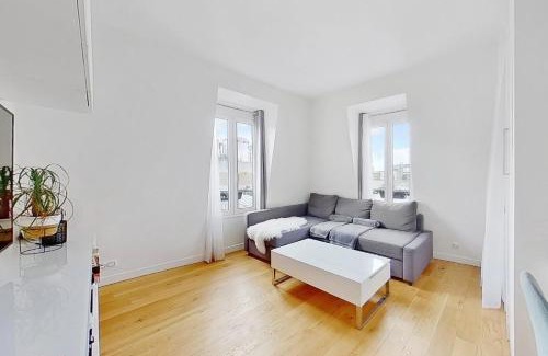 Necker Apartment | Cosy 2 Person Studio - Near Eiffel Tower