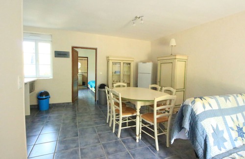 Urval Cottage | Cosy 4/6-person gîte in lovely grounds with swimming pool near Sarlat