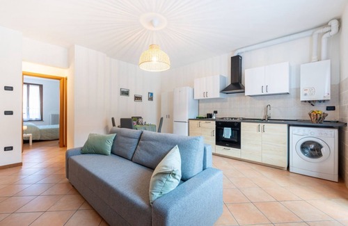 Parma Apartment | Cosy 55 sqm apartment, accommodating up to 4 people, on the ground floor of a building (no lift and one step to access it).We are located in a lively district well served by public transport, where the city market is held on Tuesdays; the property is clo