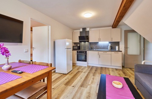 Rudnik Apartment | Cosy apartment for 5 people with WIFI, TV, patio and panoramic view