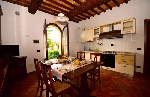 Ponte di Gabbiano Apartment | Cosy apartment for 3 guests with WIFI, pool, A/C, TV and pets allowed, close to Siena