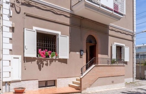 Roseto degli Abruzzi Apartment | Cosy apartment for 2 people with TV