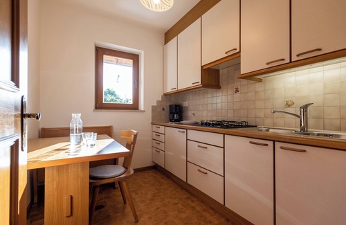 Castelbello-Ciardes Apartment | Cosy Apartment “ Pixnerhof Golden” on a farm with Wi-Fi & Mountain View