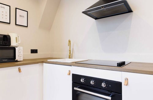 Porte-Saint-Martin Apartment | Cosy apartment - 4BR/12P - Canal Saint-Martin