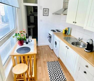 Notting Hill Apartment | Cosy Apartment 5 mins from Portobello Road Market - Notting Hill Gate