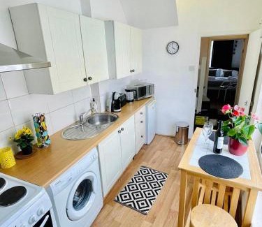 Notting Hill Apartment | Cosy Apartment 5 mins from Portobello Road Market - Notting Hill Gate