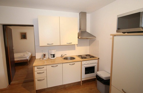 Muhldorf Apartment | Cosy apartment for 8 guests with WIFI, TV and balcony