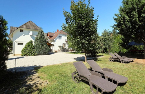Balatonszemes Apartment | Cosy apartment for 15 people with A/C, WIFI, TV, patio and pets allowed