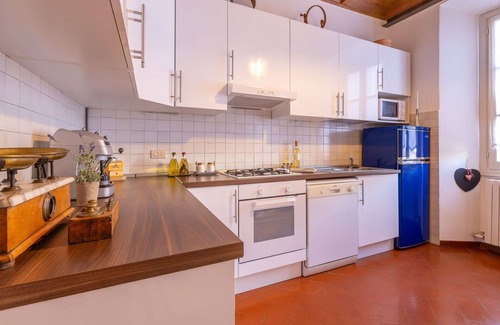 Borgo Ticino Apartment | Cosy apartment for 7 people with WIFI, TV and patio