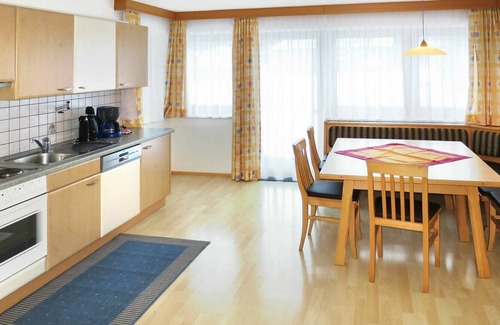 Aschau Im Zillertal Apartment | Cosy apartment for 10 people with WIFI, TV, terrace and parking