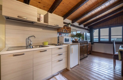 Vito d'Asio Apartment | Cosy apartment for 2 people with WIFI, pool, A/C, TV, patio and pets allowed