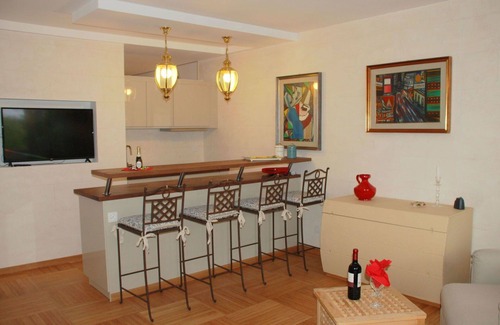 Bigogno Apartment | Cosy apartment for 3 guests with A/C, WIFI, pool, TV and balcony