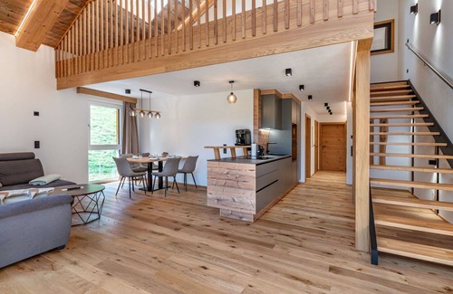 Solk Apartment | Cosy apartment for 4 guests with WIFI, hot tub, TV and patio