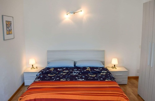 Magadino Apartment | Cosy apartment for 4 guests with WIFI, TV, balcony, pets allowed, panoramic view and parking