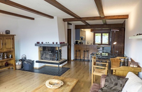 Randogne Apartment | Cosy apartment for 4 guests with WIFI, TV, balcony and pets allowed