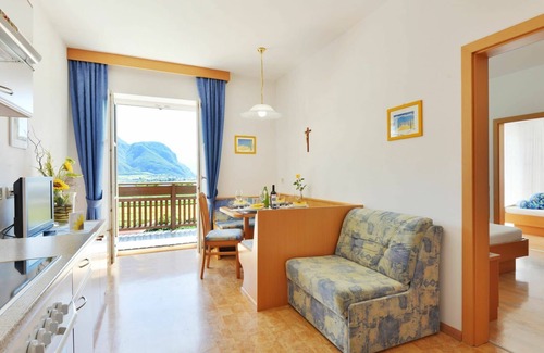 Andriano Apartment | Cosy apartment for 4 people with pool, WIFI, TV and patio