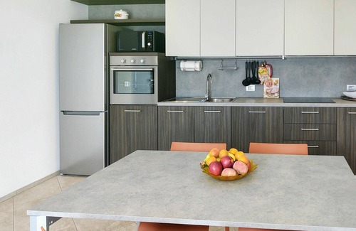 Gera Lario Apartment | Cosy apartment for 4 people with WIFI, A/C, TV, terrace and pets allowed