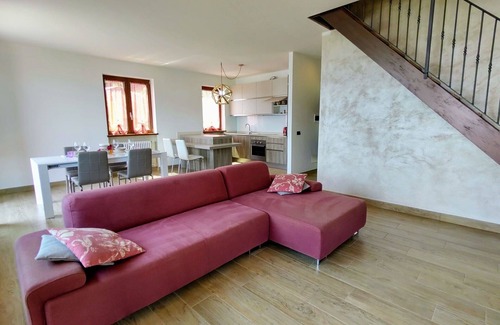 Aurogna Apartment | Cosy apartment for 5 people with WIFI, TV, terrace and pets allowed