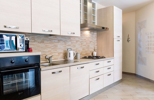 Ceriale Apartment | Cosy apartment for 6 people with WIFI, A/C and terrace