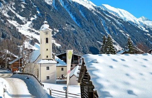 Brandberg Apartment | Cosy apartment for 8 guests with WIFI, TV, balcony and parking