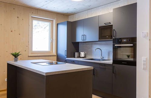 Schonberg Apartment | Cosy apartment for 8 people with WIFI, TV, terrace and parking