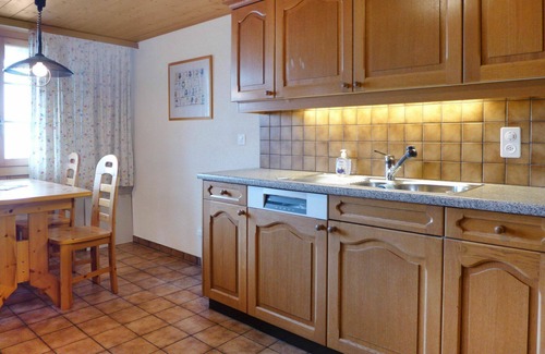 Beatenberg Apartment | Cosy apartment for 6 guests with WIFI, TV, balcony, pets allowed and panoramic view