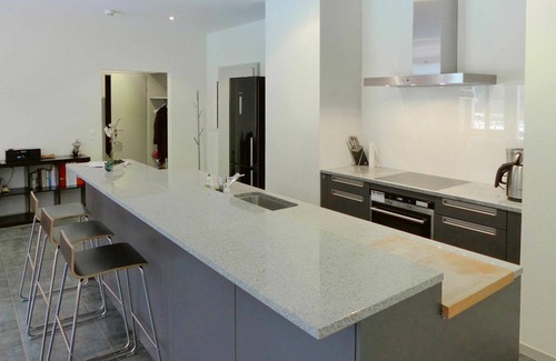 Central Interlaken Apartment | Cosy apartment for 4 guests with WIFI, TV, balcony and panoramic view