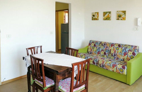 Cossombrato Apartment | Cosy apartment for 4 people with WIFI, pool, A/C, TV, patio and pets allowed