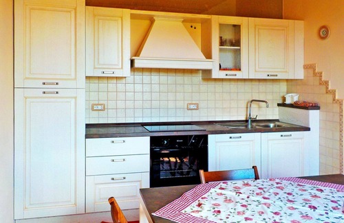 Cossombrato Apartment | Cosy apartment for 9 people with pool, A/C, WIFI, TV, patio and pets allowed