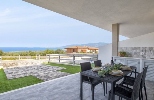 La Muddizza Apartment | Cosy apartment for 4 guests with WIFI, A/C, TV, terrace and panoramic view