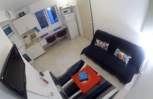 Bucharest Apartment | Cosy Apartment In A Quiet And Nice Area