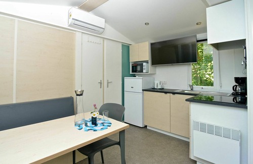Muhldorf House | Cosy apartment in villa for 4 people with A/C, WIFI, TV, terrace, pets allowed and panoramic view
